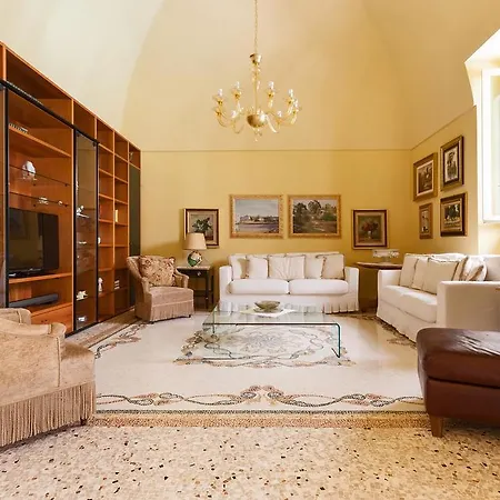 Roberta Villa Casarano